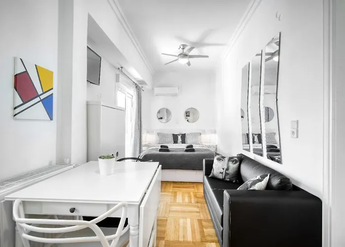 The Cactus Apartment With Large Sunny Balcony